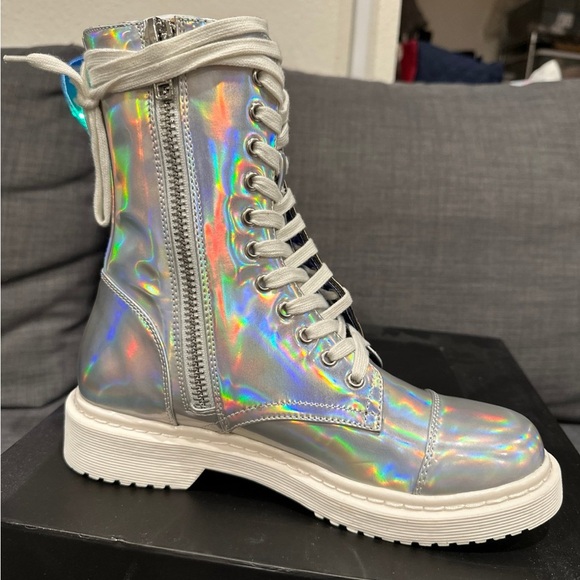 Dolls kill Club exx holographic butterfly boots - Picture 10 of 11